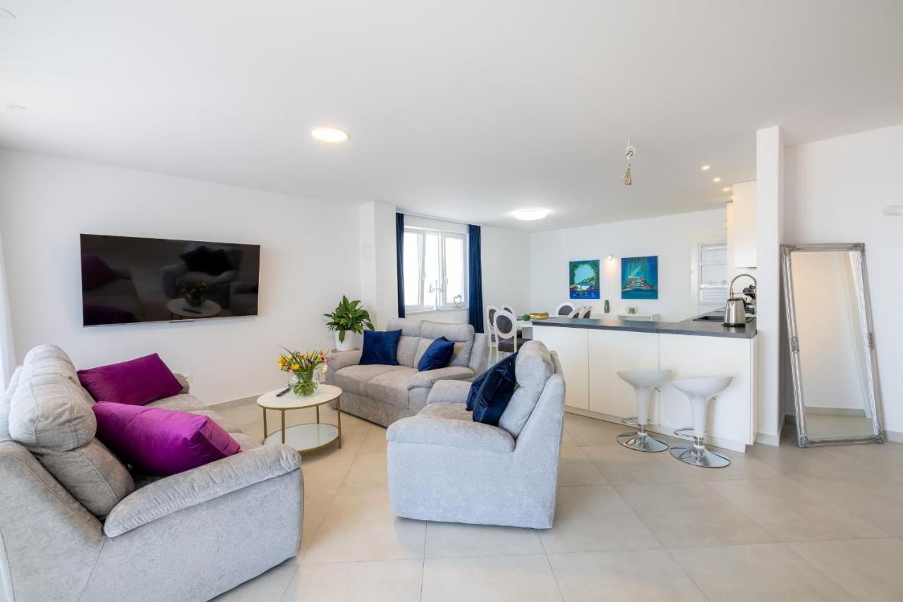 Villa Smaragd - Lapis - Luxury Apartment With Shared Pool Makarska Buitenkant foto