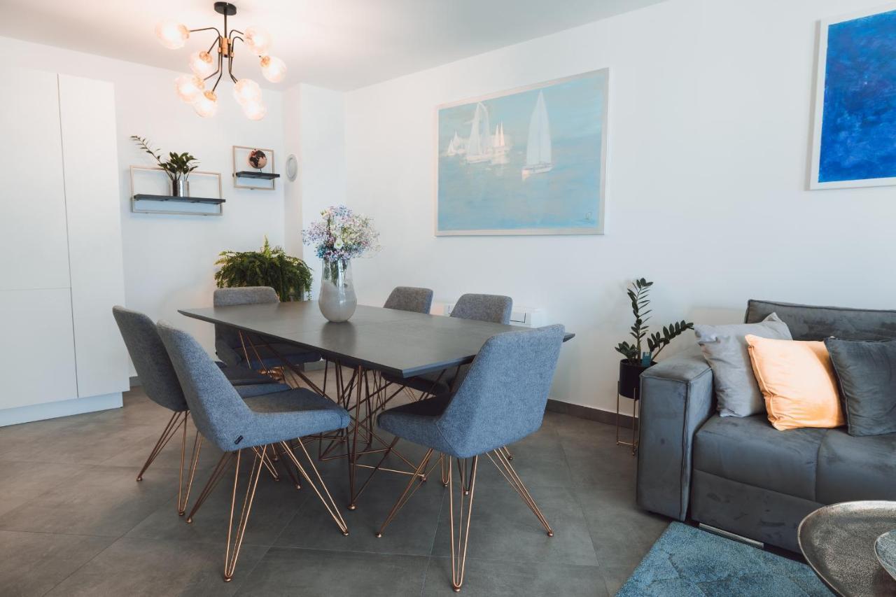 Villa Smaragd - Lapis - Luxury Apartment With Shared Pool Makarska Buitenkant foto