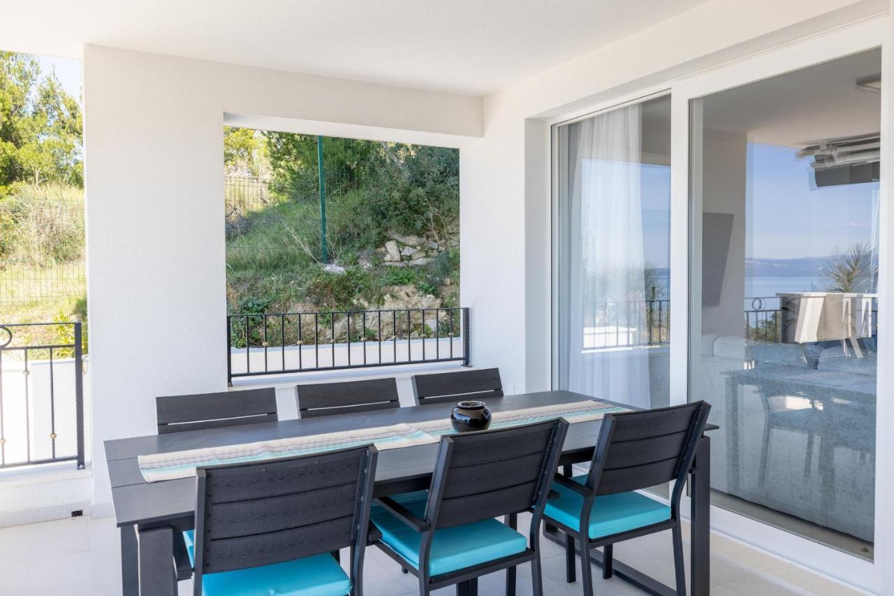 Villa Smaragd - Lapis - Luxury Apartment With Shared Pool Makarska Buitenkant foto
