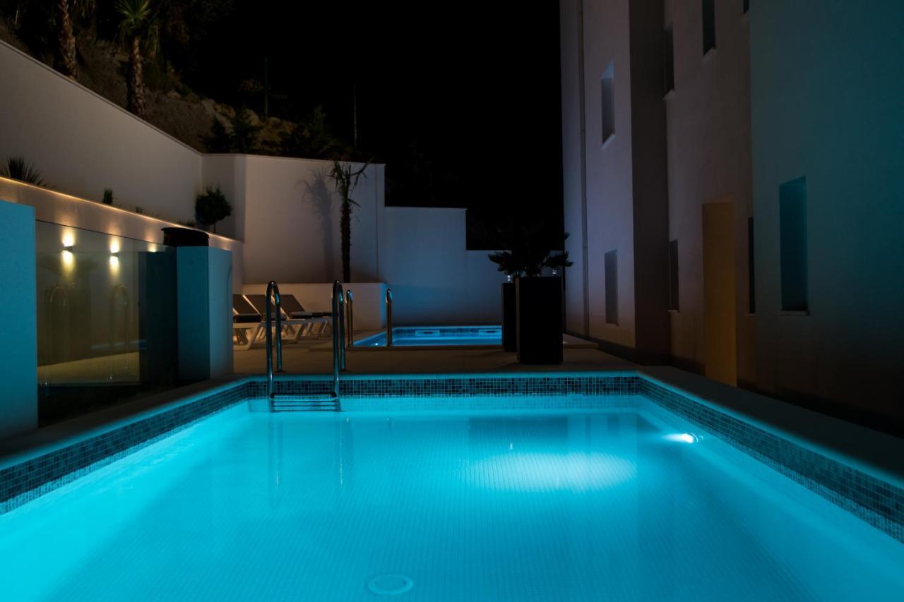 Villa Smaragd - Lapis - Luxury Apartment With Shared Pool Makarska Buitenkant foto