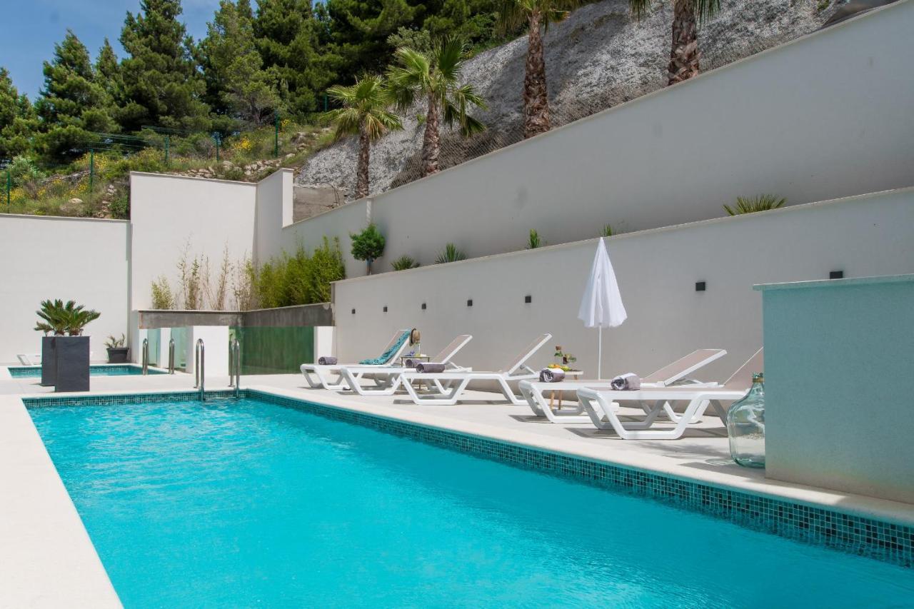 Villa Smaragd - Lapis - Luxury Apartment With Shared Pool Makarska Buitenkant foto